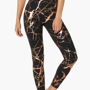 NWOT Beyond Yoga high waisted leggings